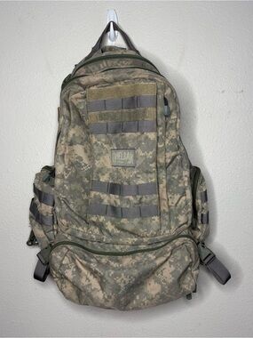 Camelback Maximum Gear BFM Hydration Backpack Desert Camo XL Tactical Military